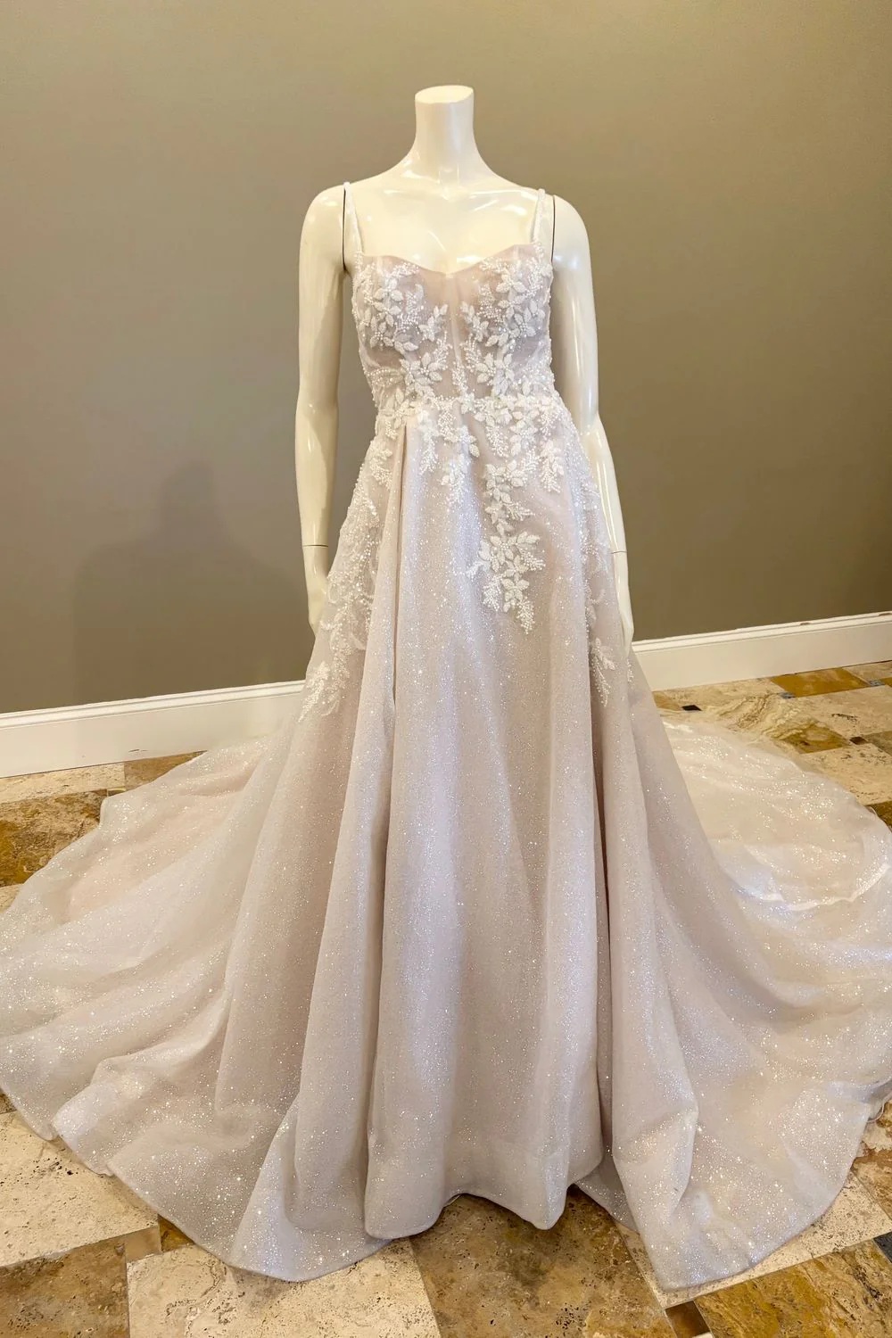 D3812 - Image 2