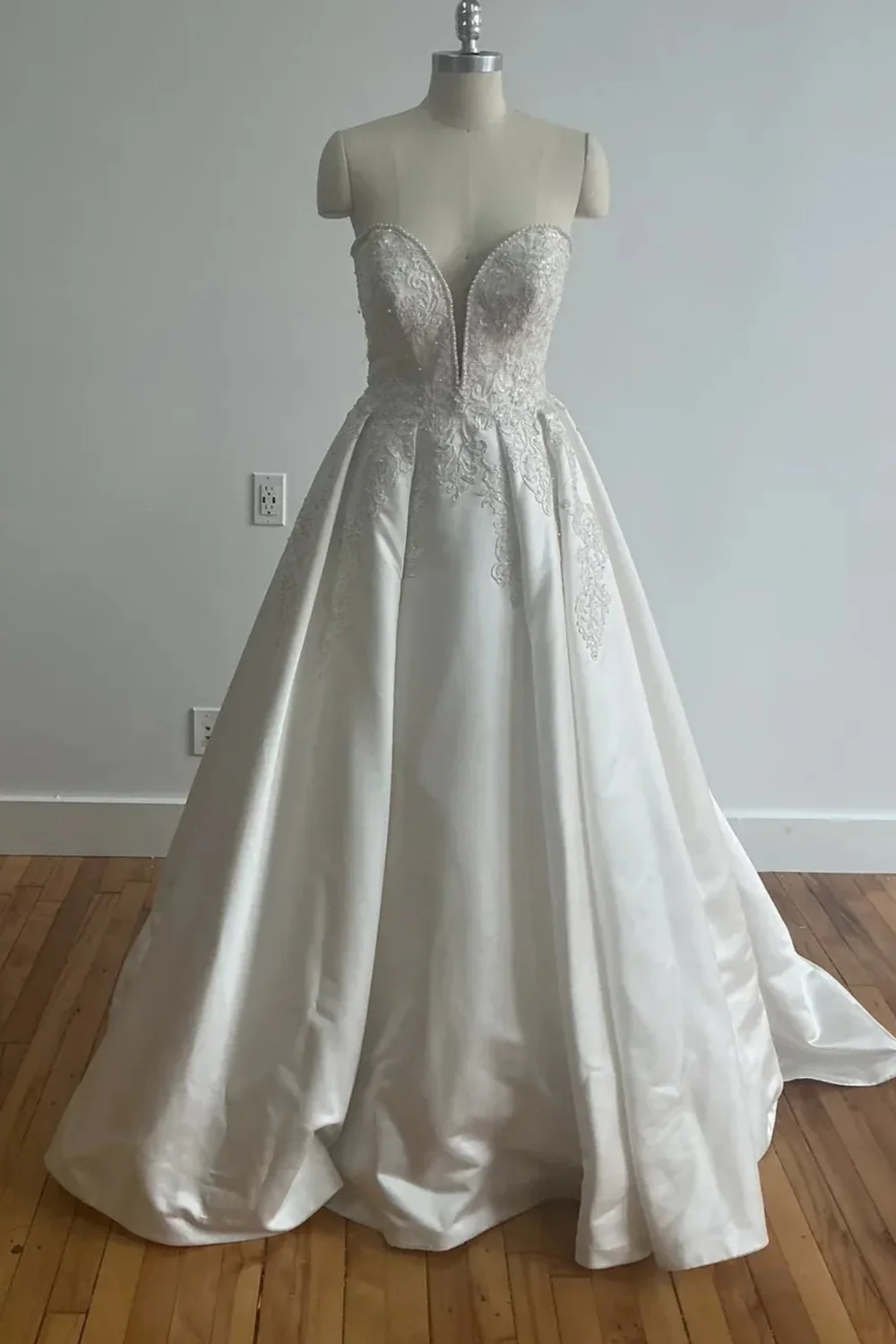 D3977 - Image 2