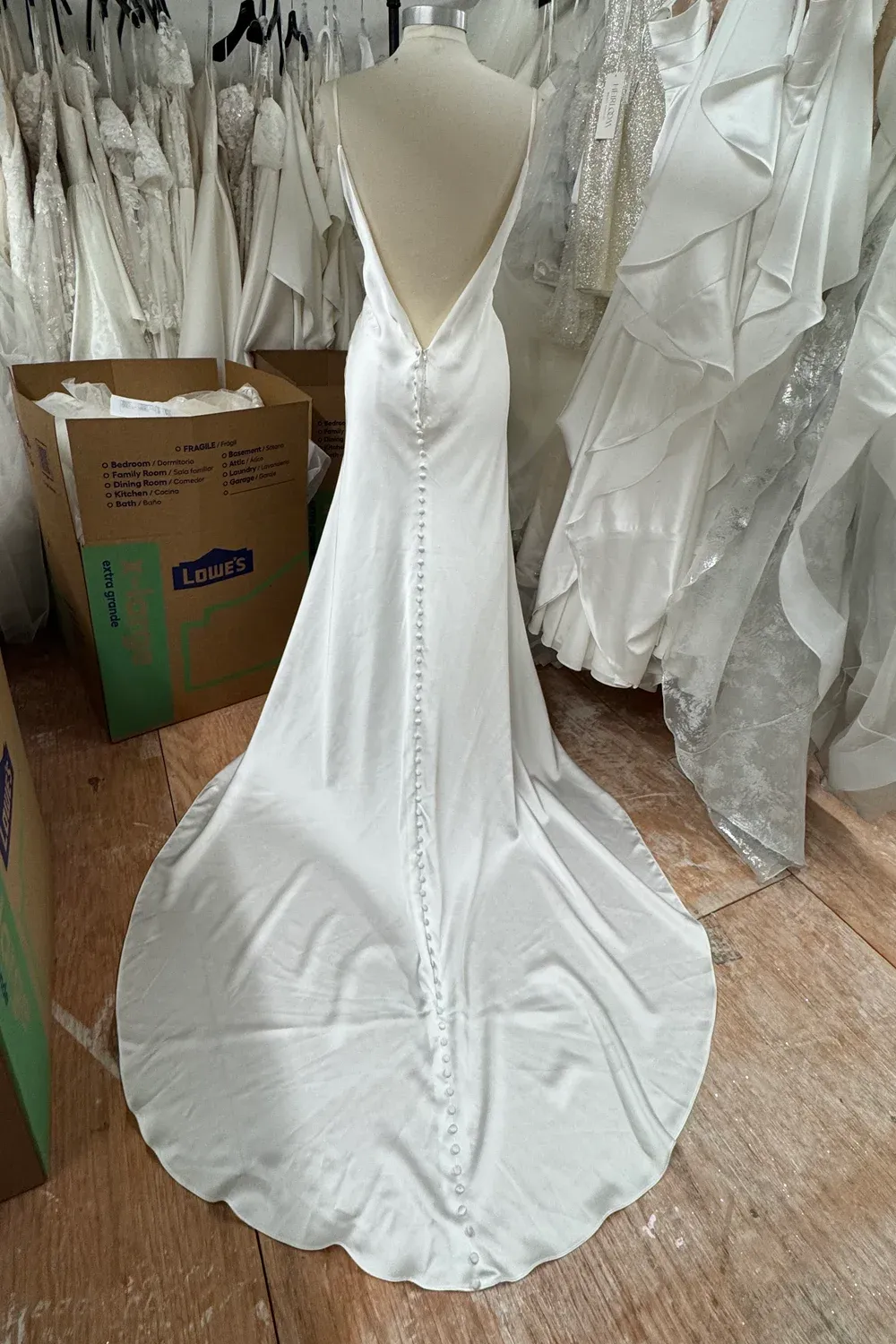D3981 - Image 8