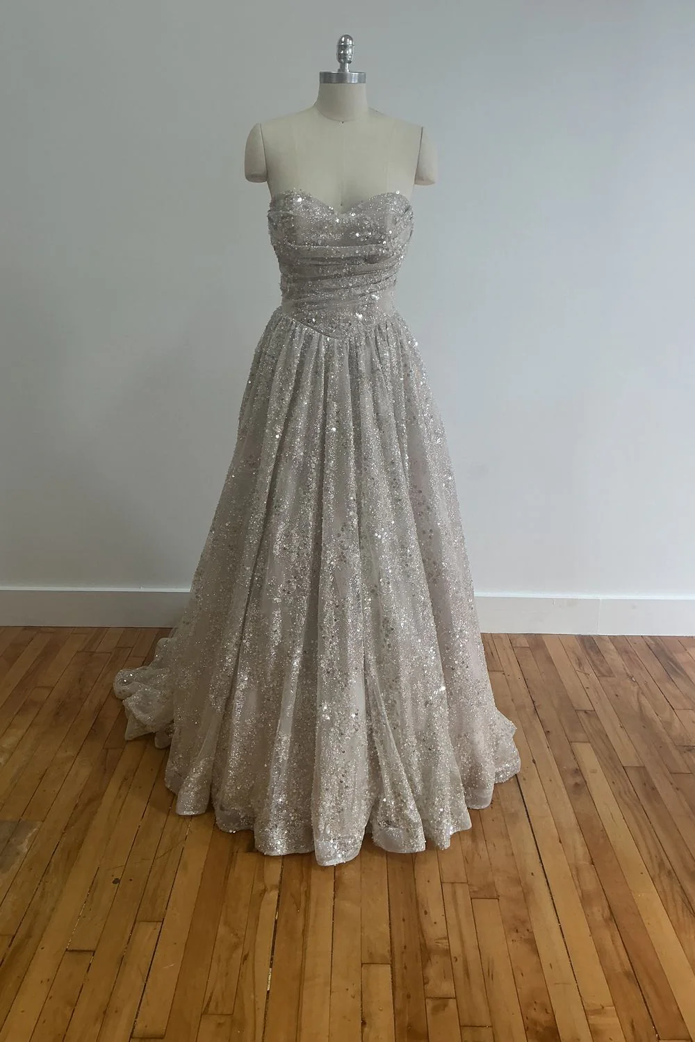 D4057 - Image 2