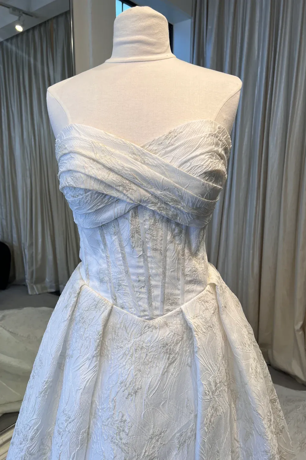 D4080 - Image 4