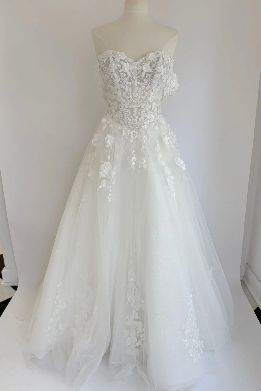 D4106 - Image 2