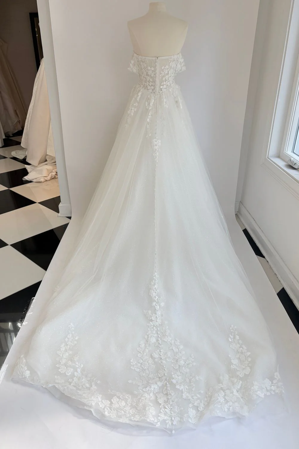 D4106 - Image 3