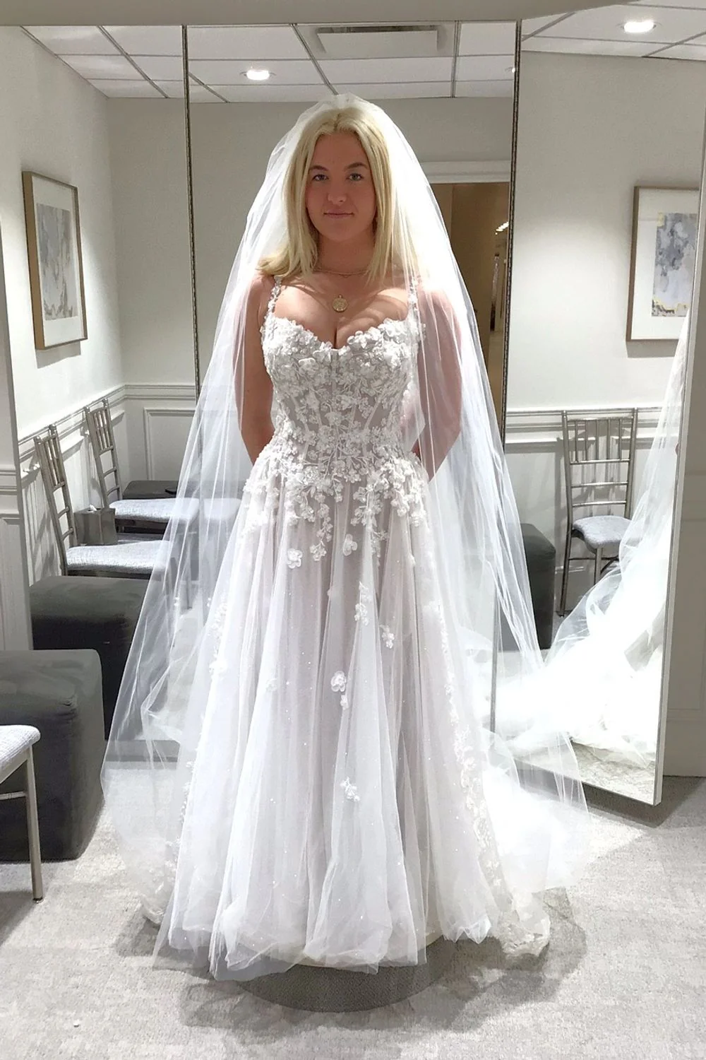 D4148 with Veil