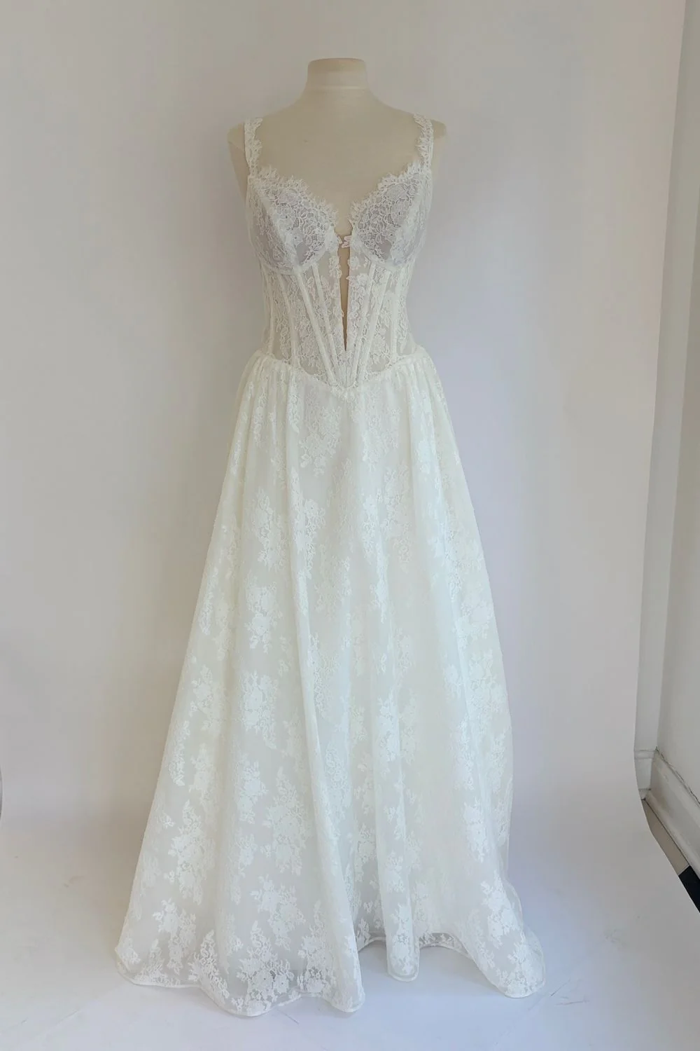 D4315 - Image 2