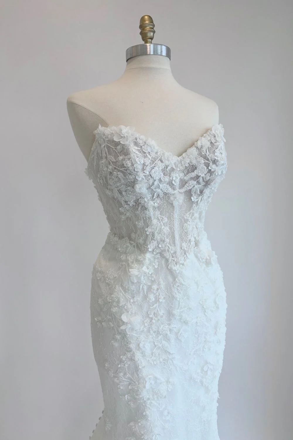D4368 - Image 2