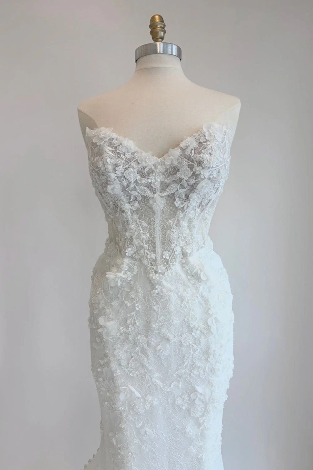 D4368 - Image 3