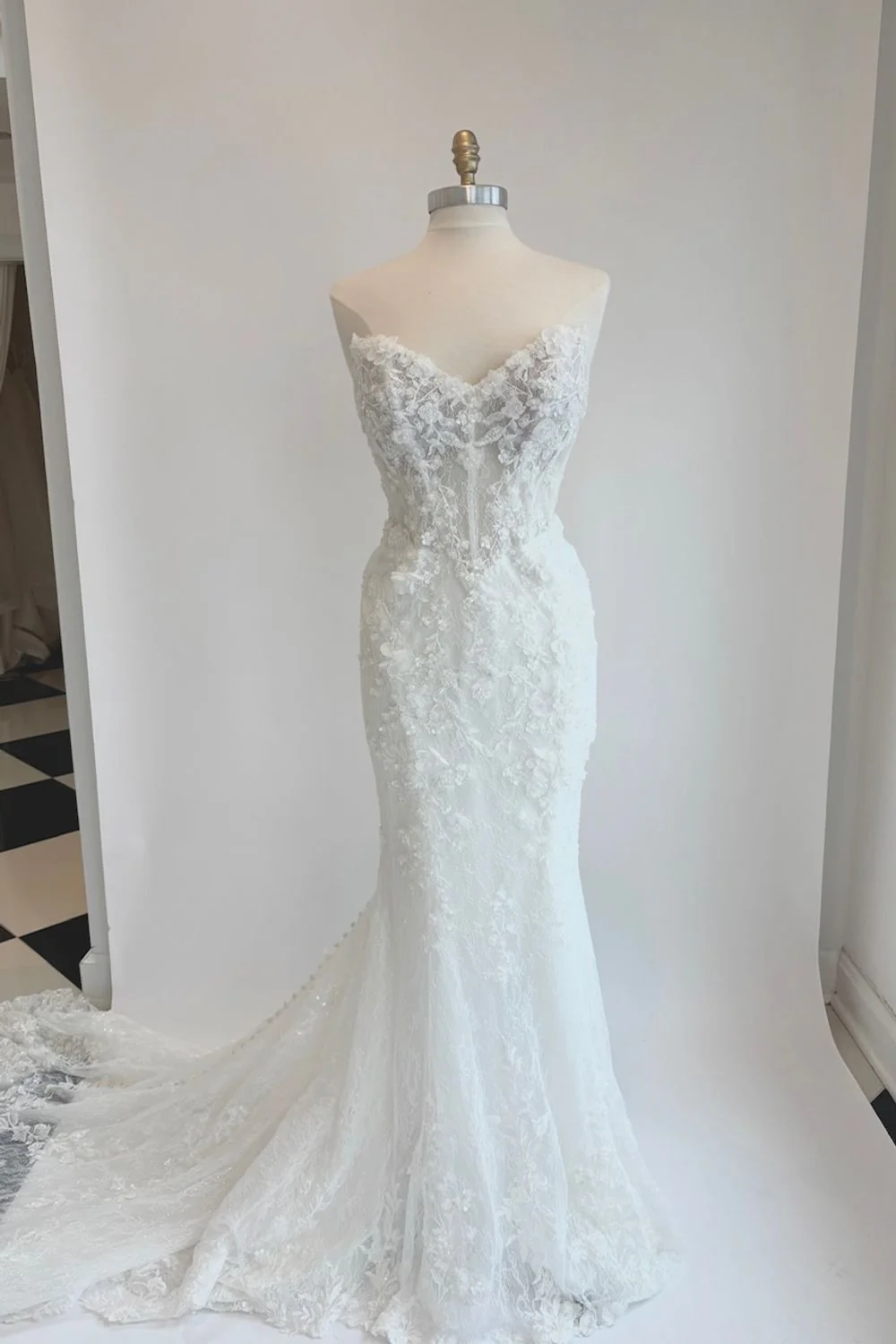 D4368 - Image 4