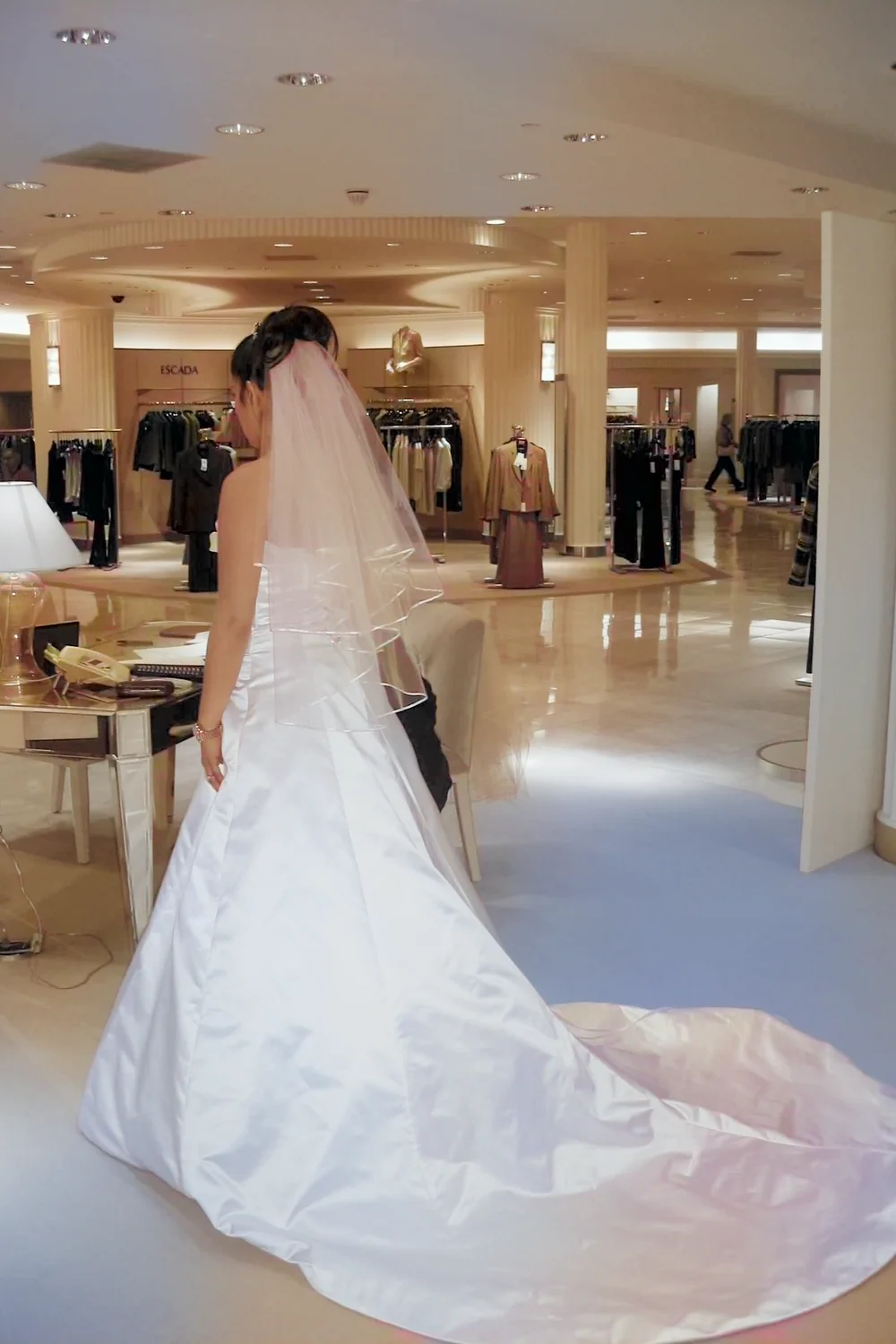 Vera Wang Strapless Ruched Satin A-Line - Image 3