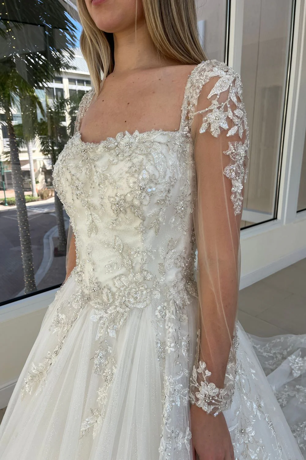 DP272 Belle w/ Veil - Image 3