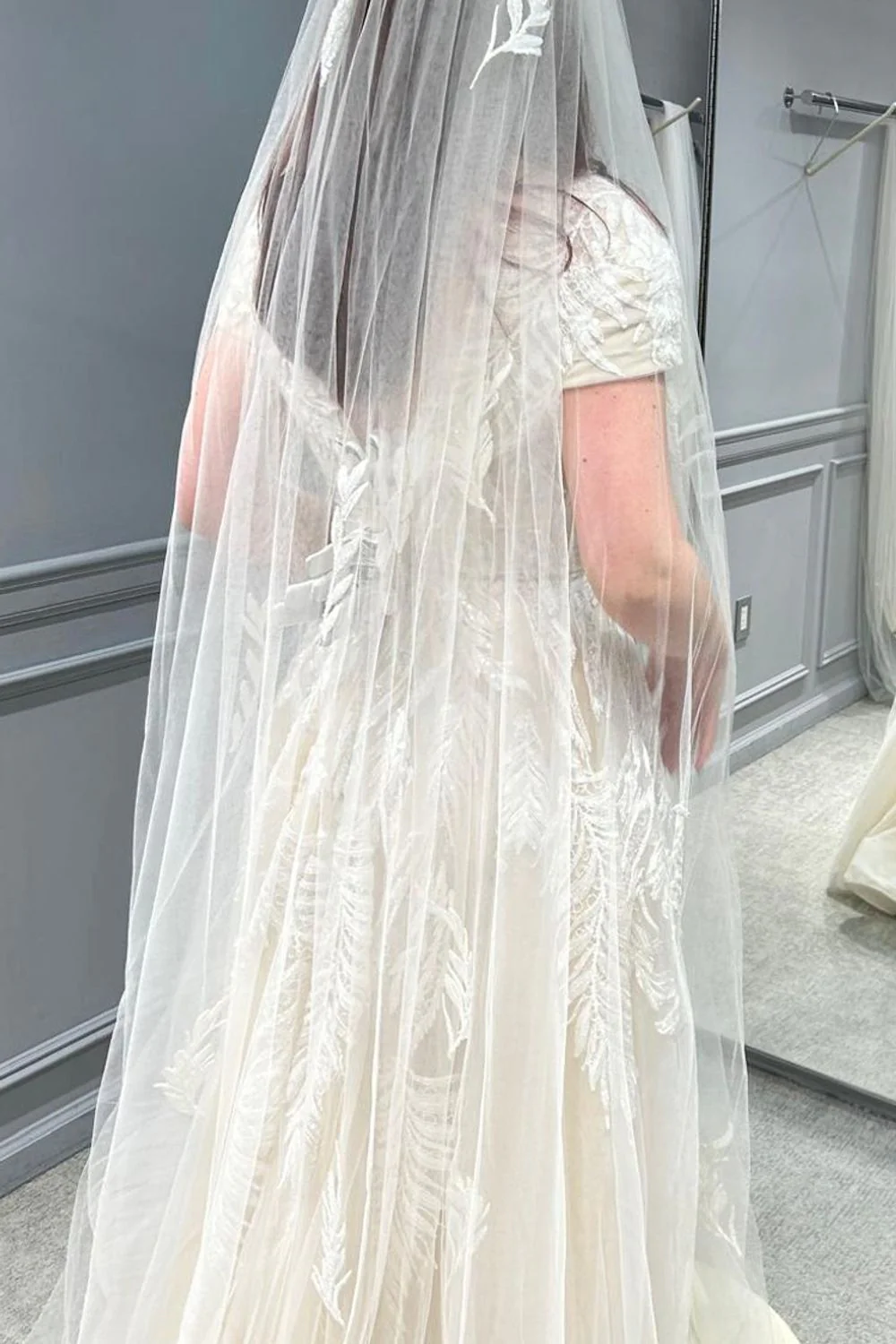 Edith with Veil - Image 10
