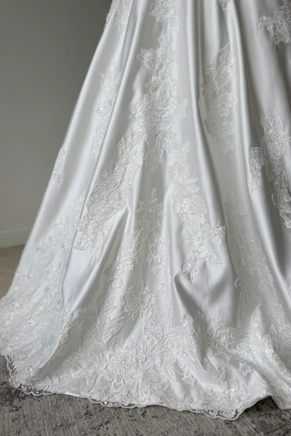 Elizabeth - Image 7