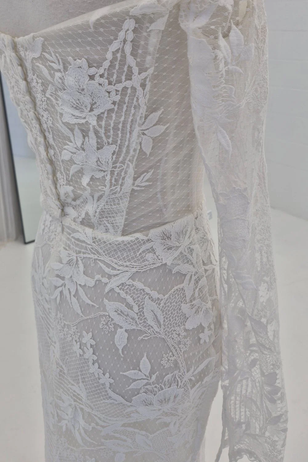 Elodie - Image 12