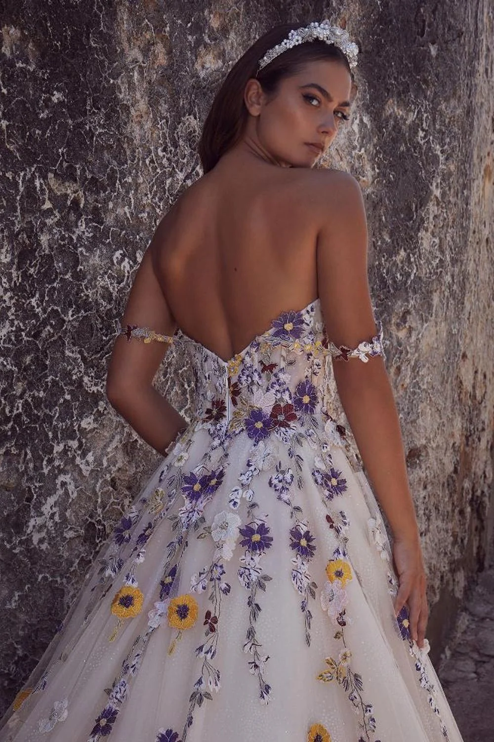 Esther - Image 12