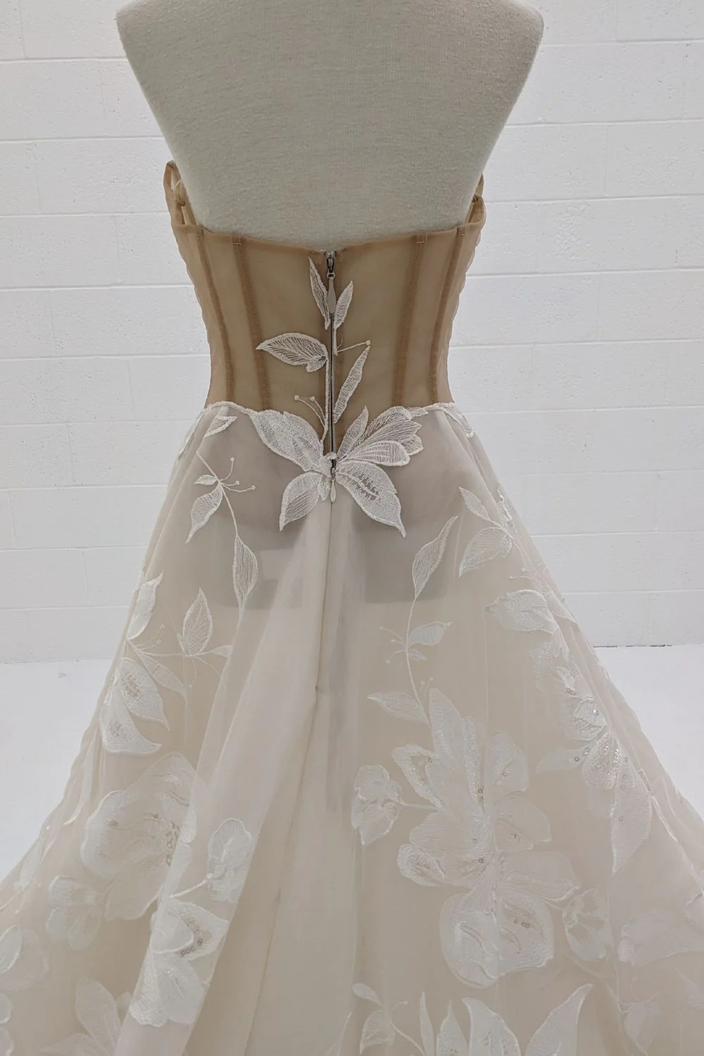 Evelyn - Image 10