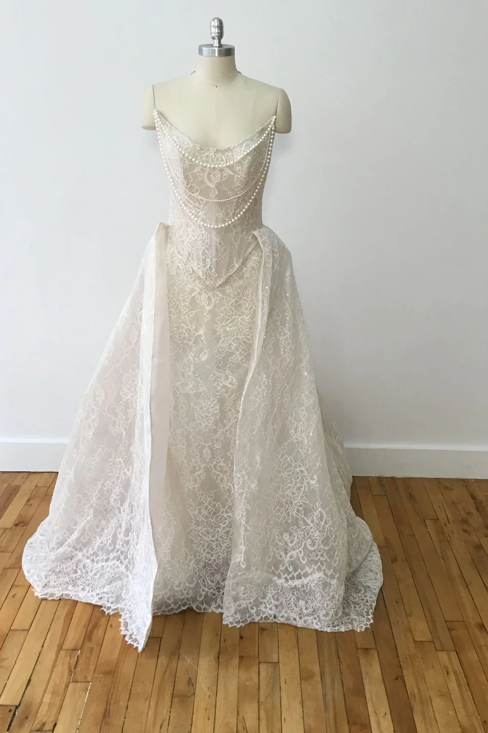 Faye - Image 2