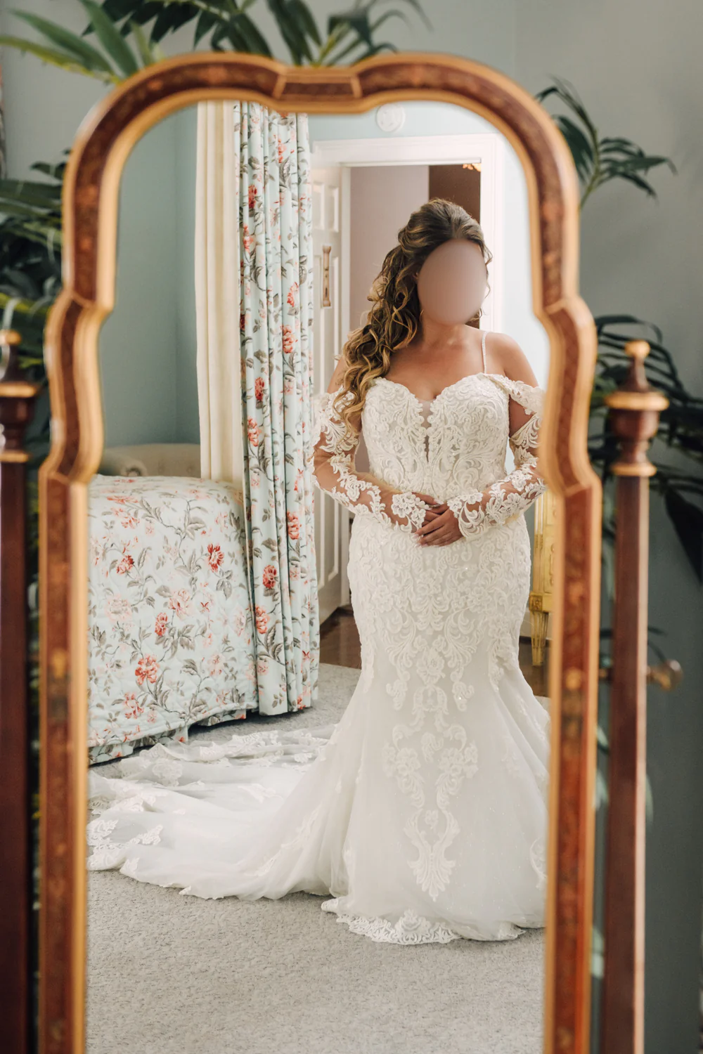 Fiona with Veil and Overskirt and Sleeves - Image 11