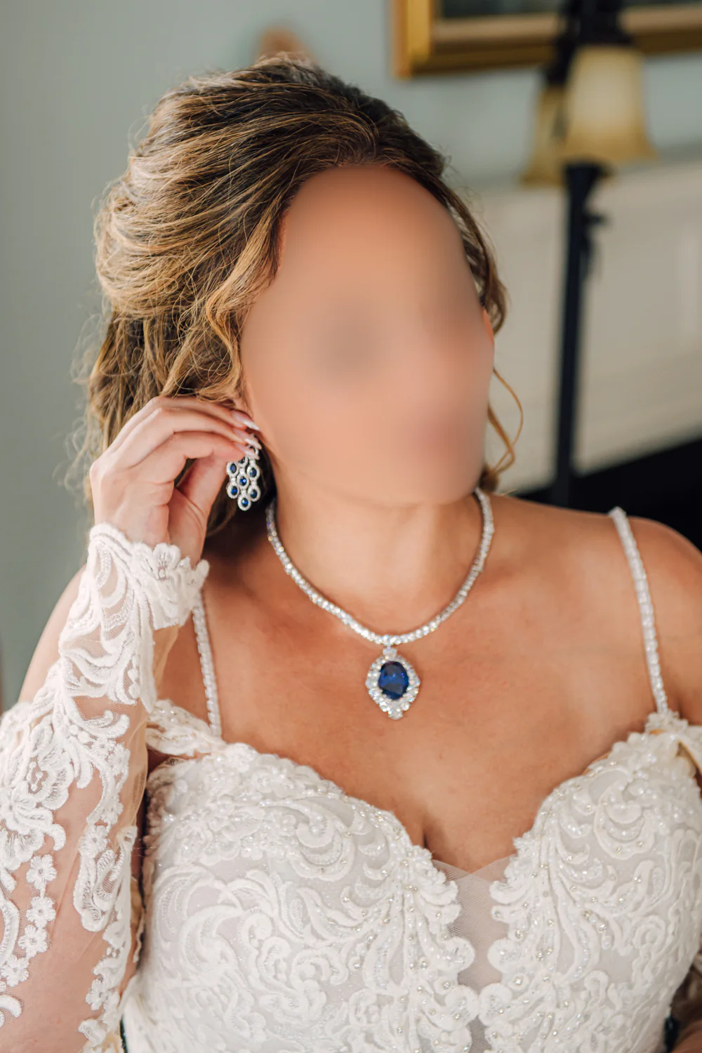 Fiona with Veil and Overskirt and Sleeves - Image 9