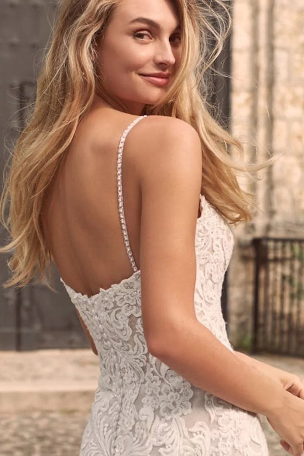 Fiona with 2 Veils - Image 3