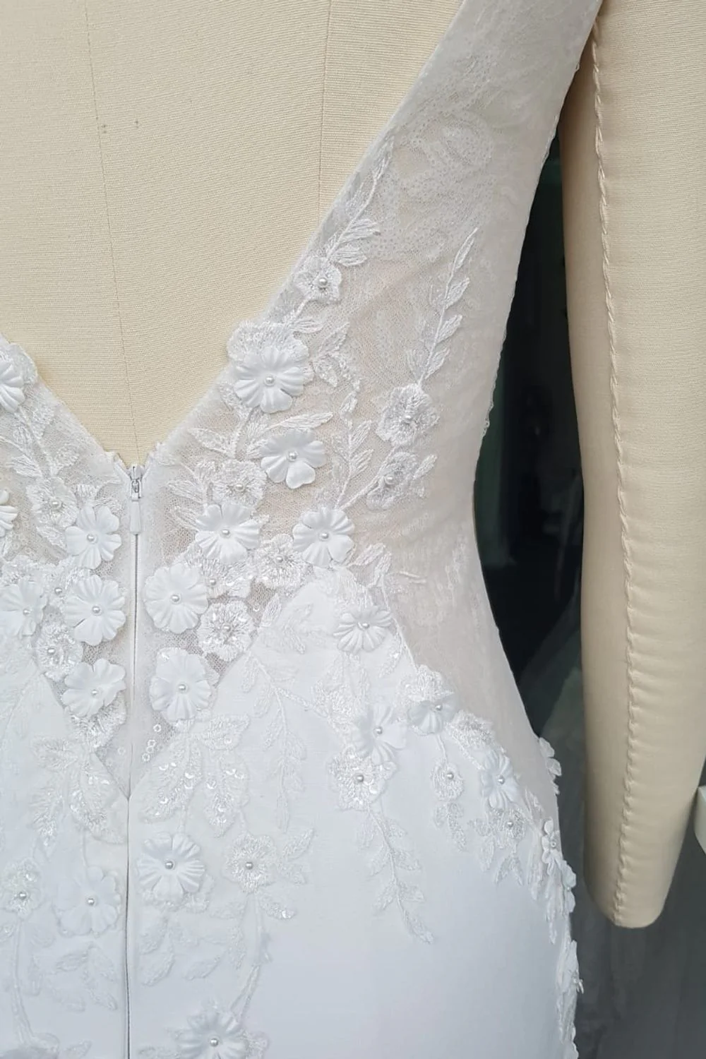 Fit and Flare Ivory Bridal Gown Size 6 - Image 6
