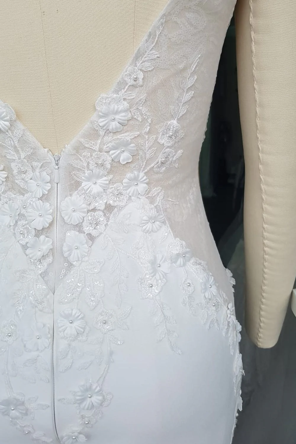 Fit and Flare Ivory Bridal Gown Size 8 - Image 6