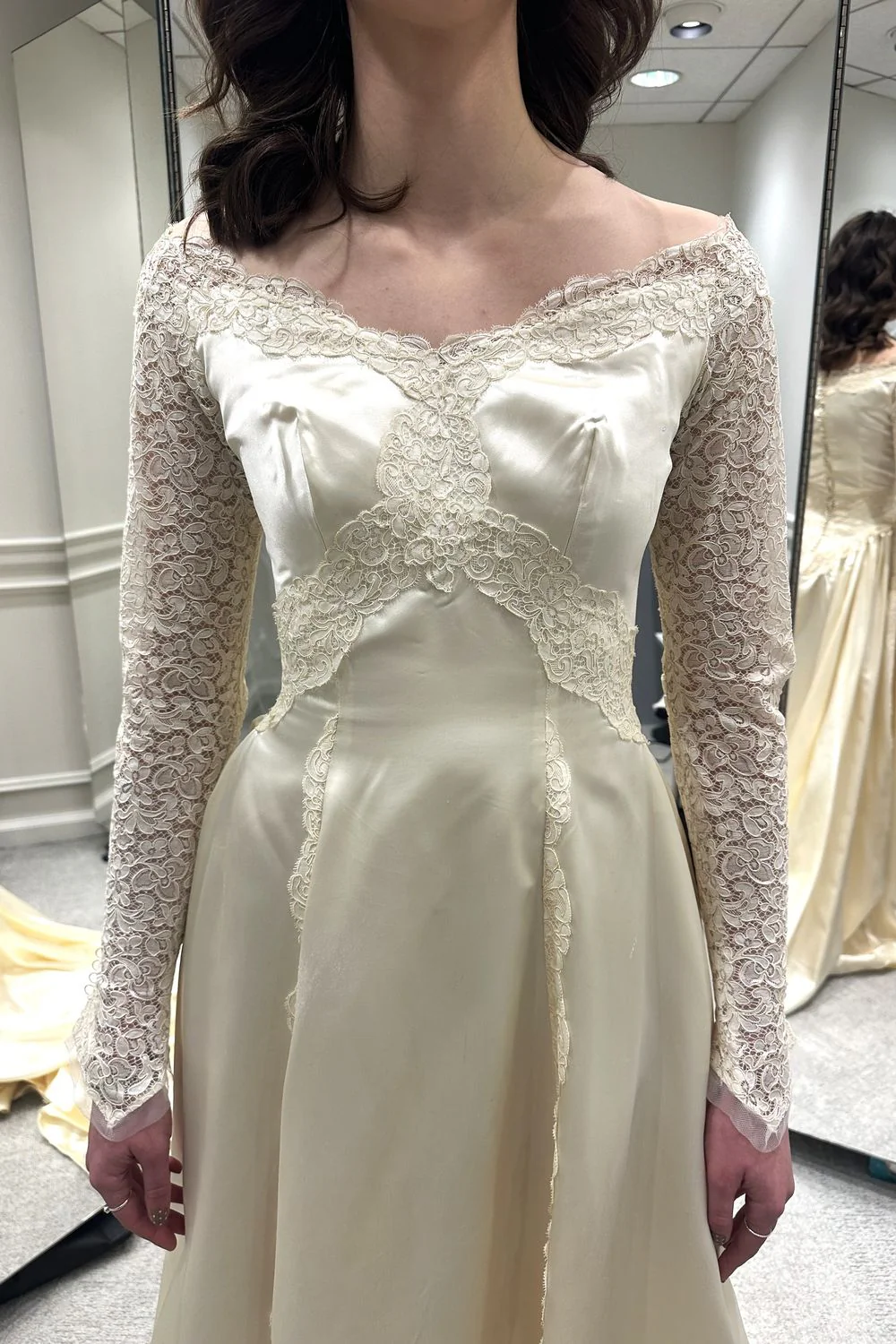 Vintage Ballgown - Image 4