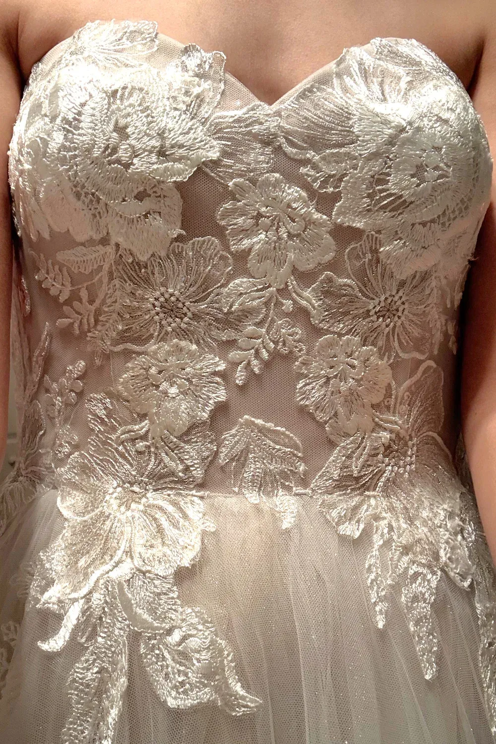 Haven ML9119 with Shawl and Glitter Tulle - Image 6