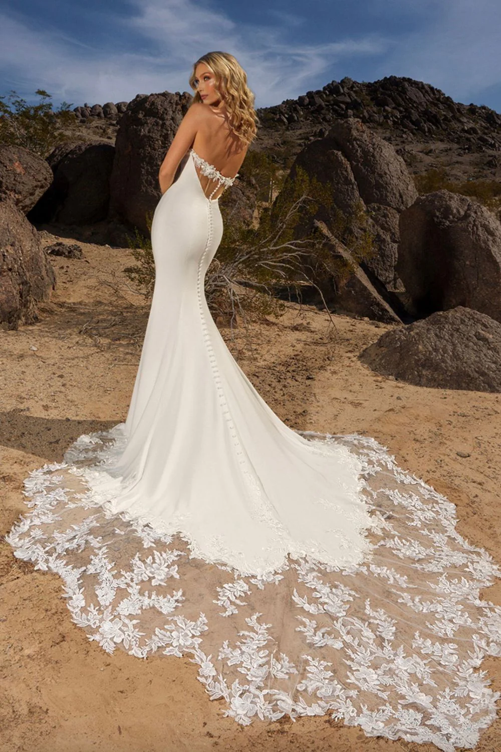 Helen - Image 3