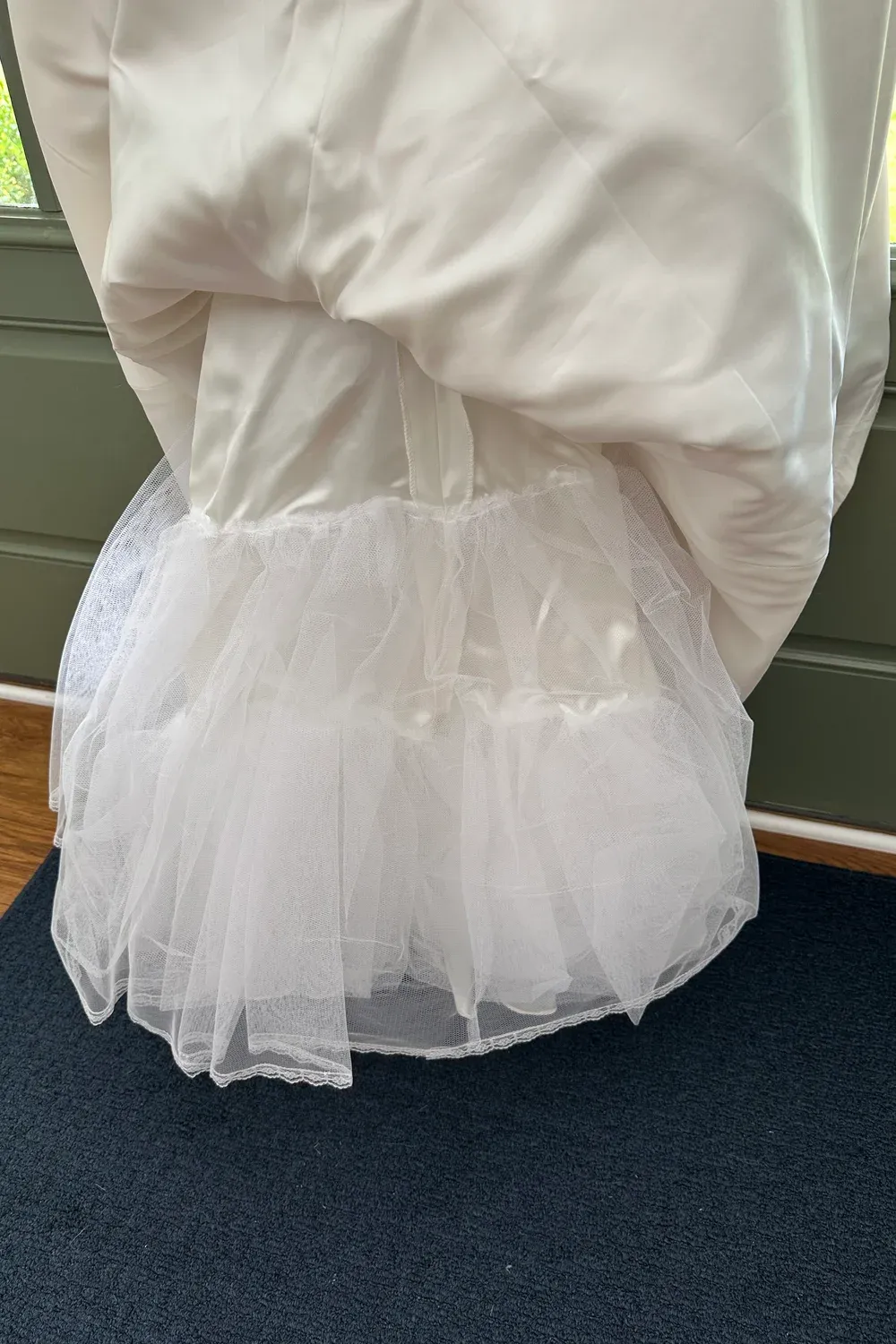 618 Fit and Flare Ivory Lace with Veil - Image 5