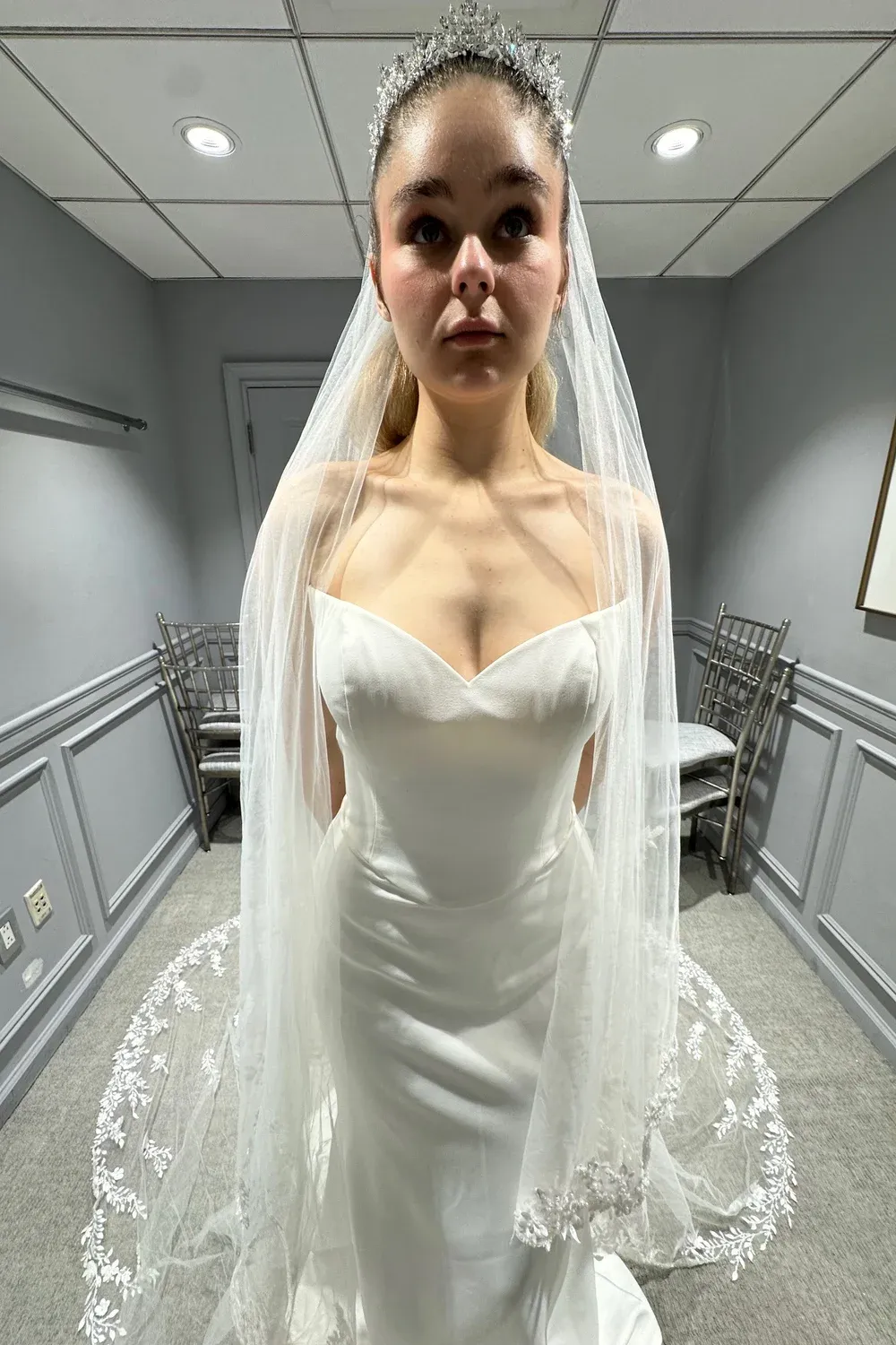 HYDRAVL162 Veil and MANTUATIA Headpiece - Image 4