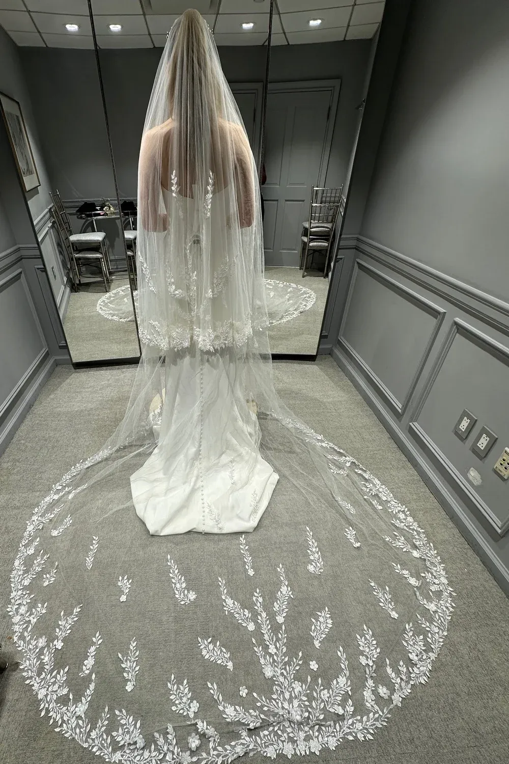 HYDRAVL162 Veil and MANTUATIA Headpiece - Image 5