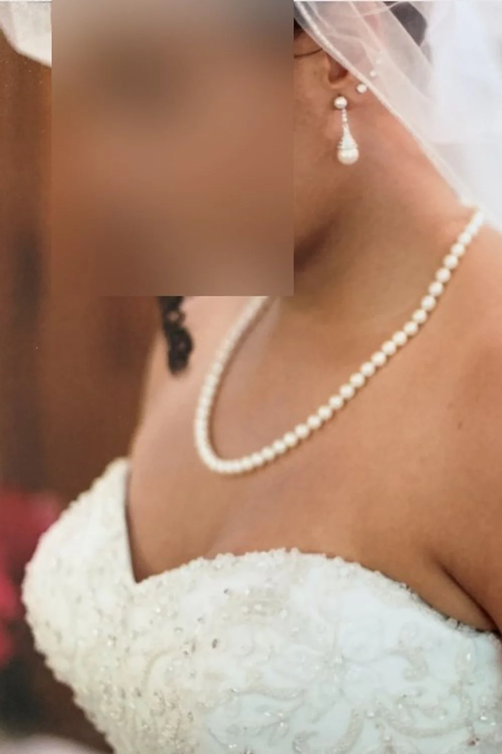 Isabella with Beaded Veil - Image 3