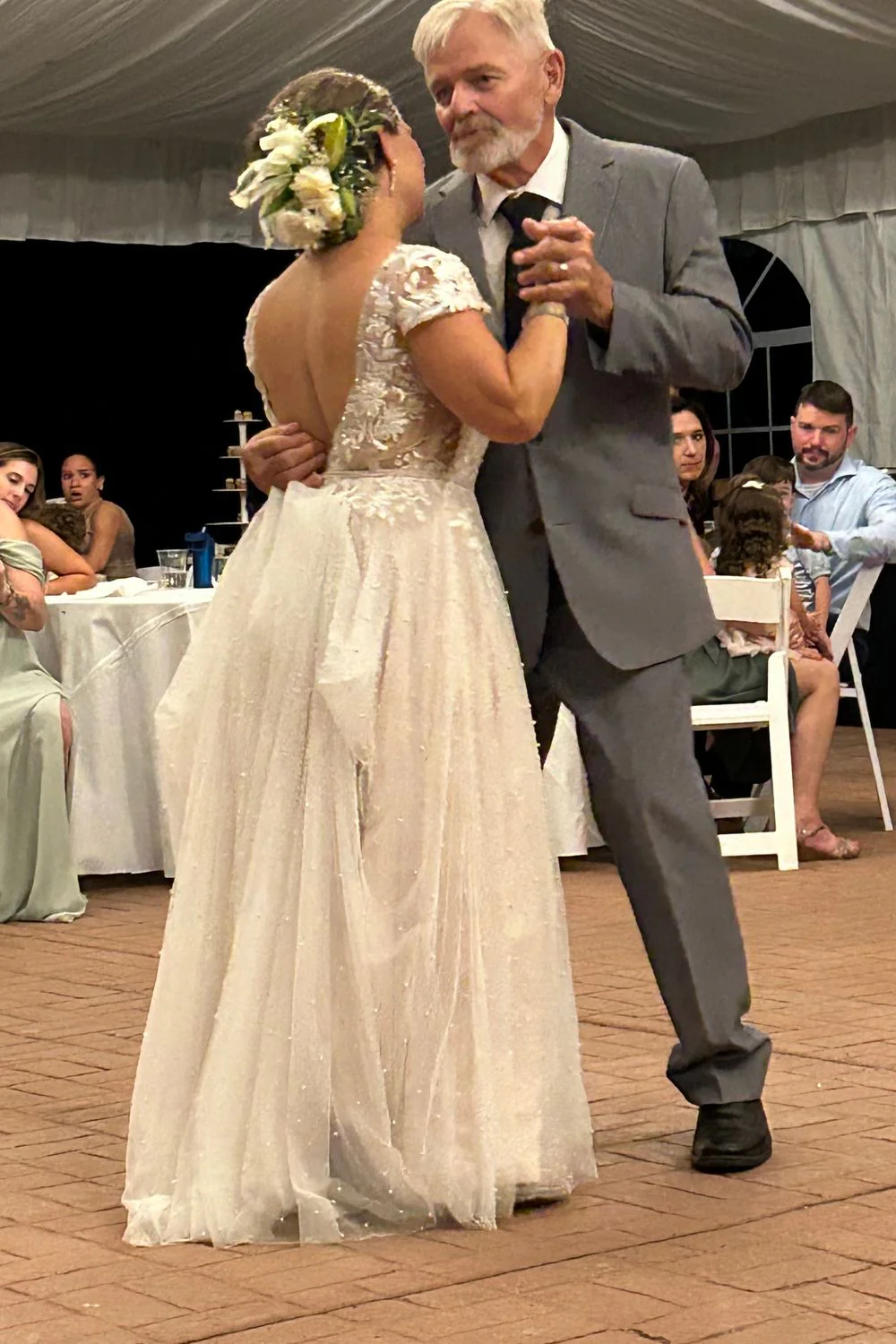 Gorgeous open back wedding dress - Image 3