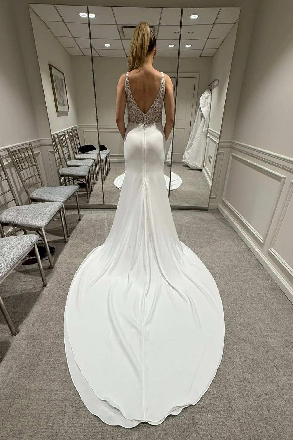 Jane #ES851 with Veil - Image 2