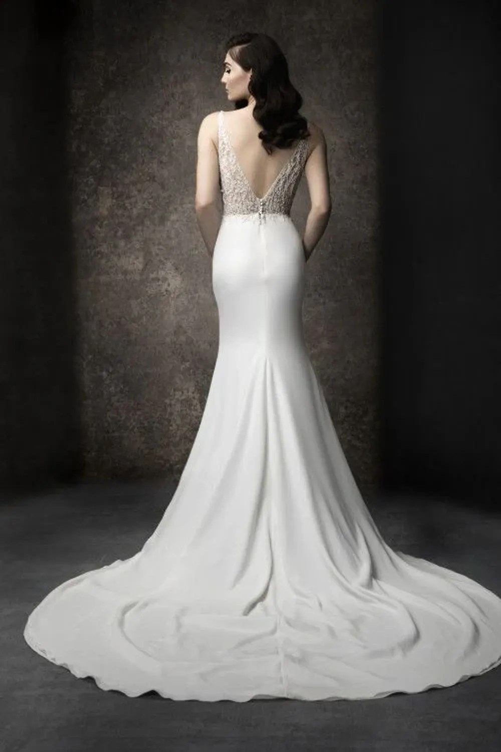 Jane #ES851 with Veil - Image 8