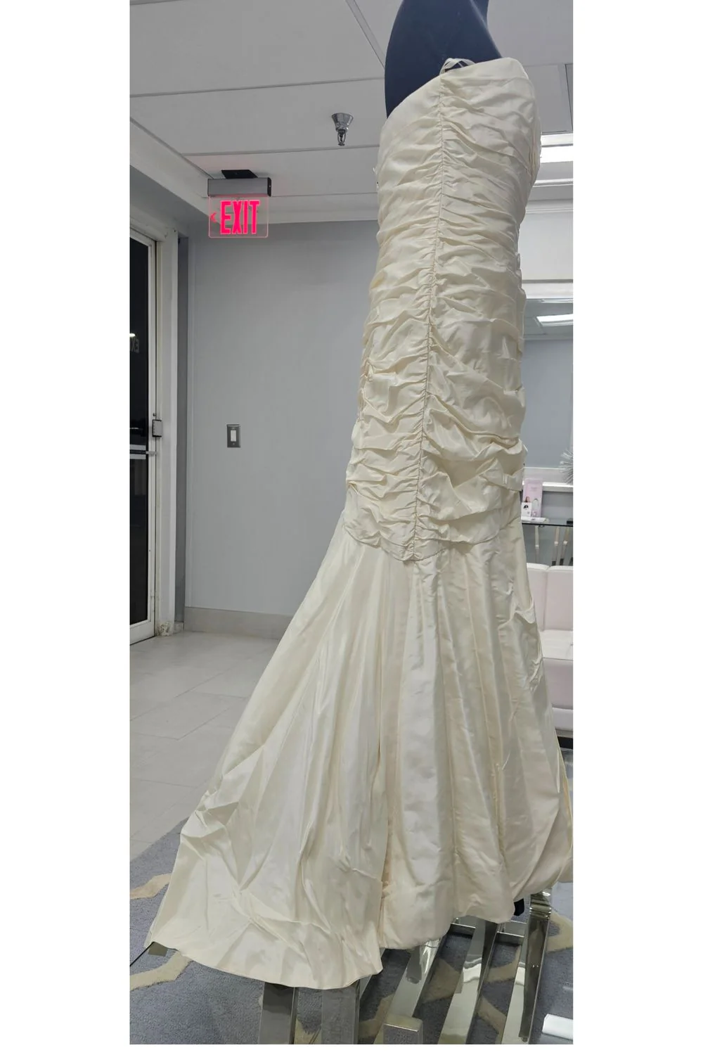 JW011 - Image 2