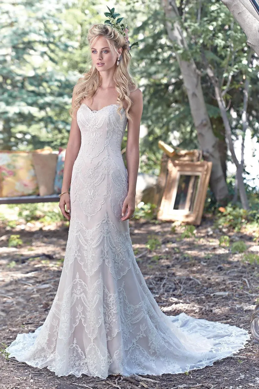 Kirstie with veil - Image 3