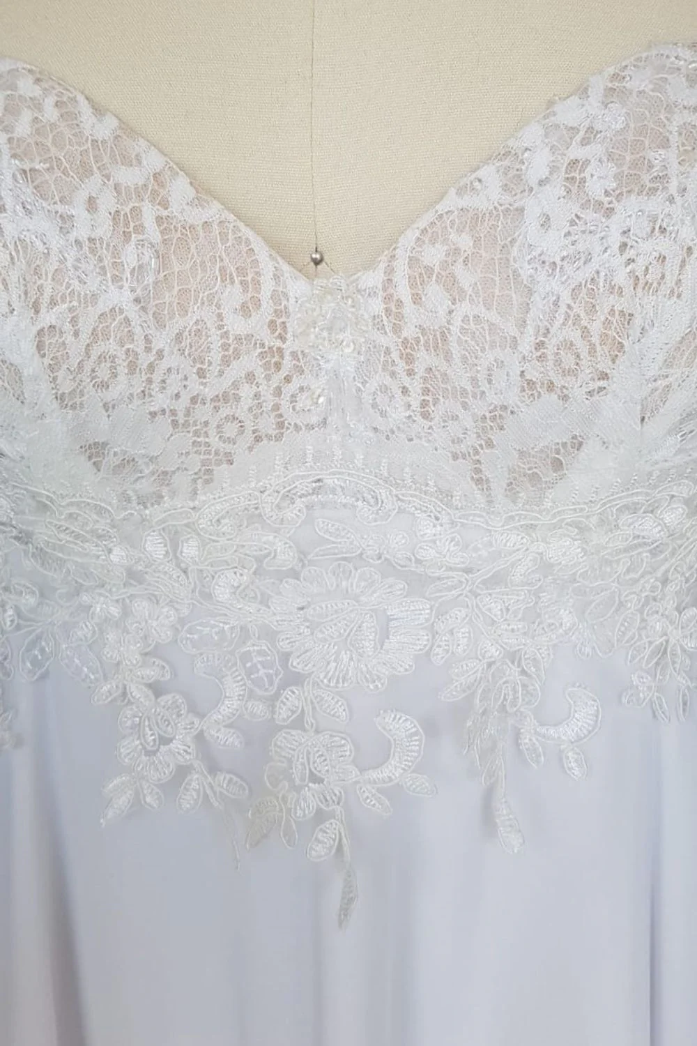 Lace Tiered Bridal Mini Dress For Sizes 4-6 - Image 4