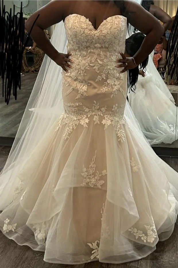 Lace Trumpet Wedding Dress