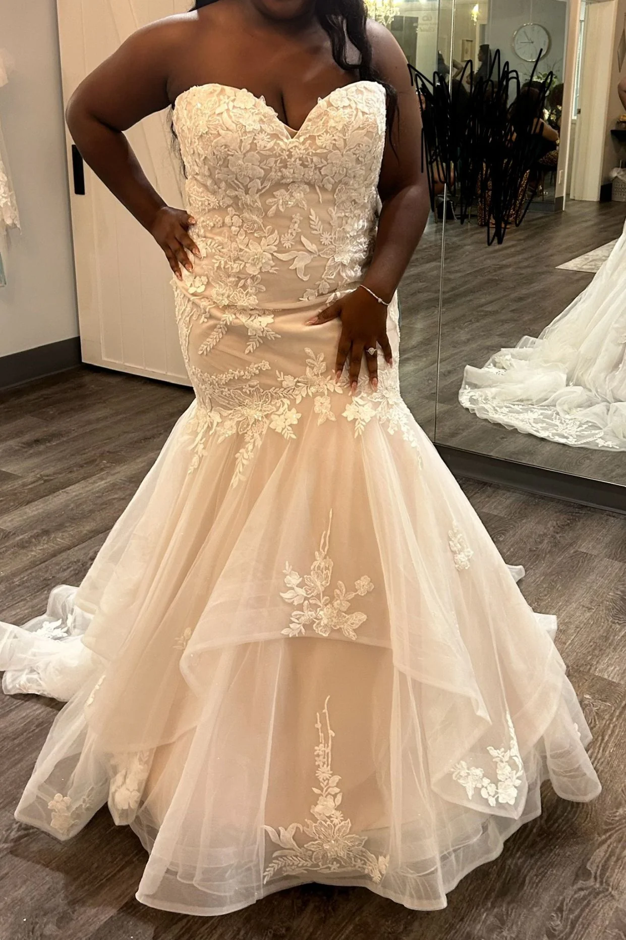 Lace Trumpet Wedding Dress - Image 3