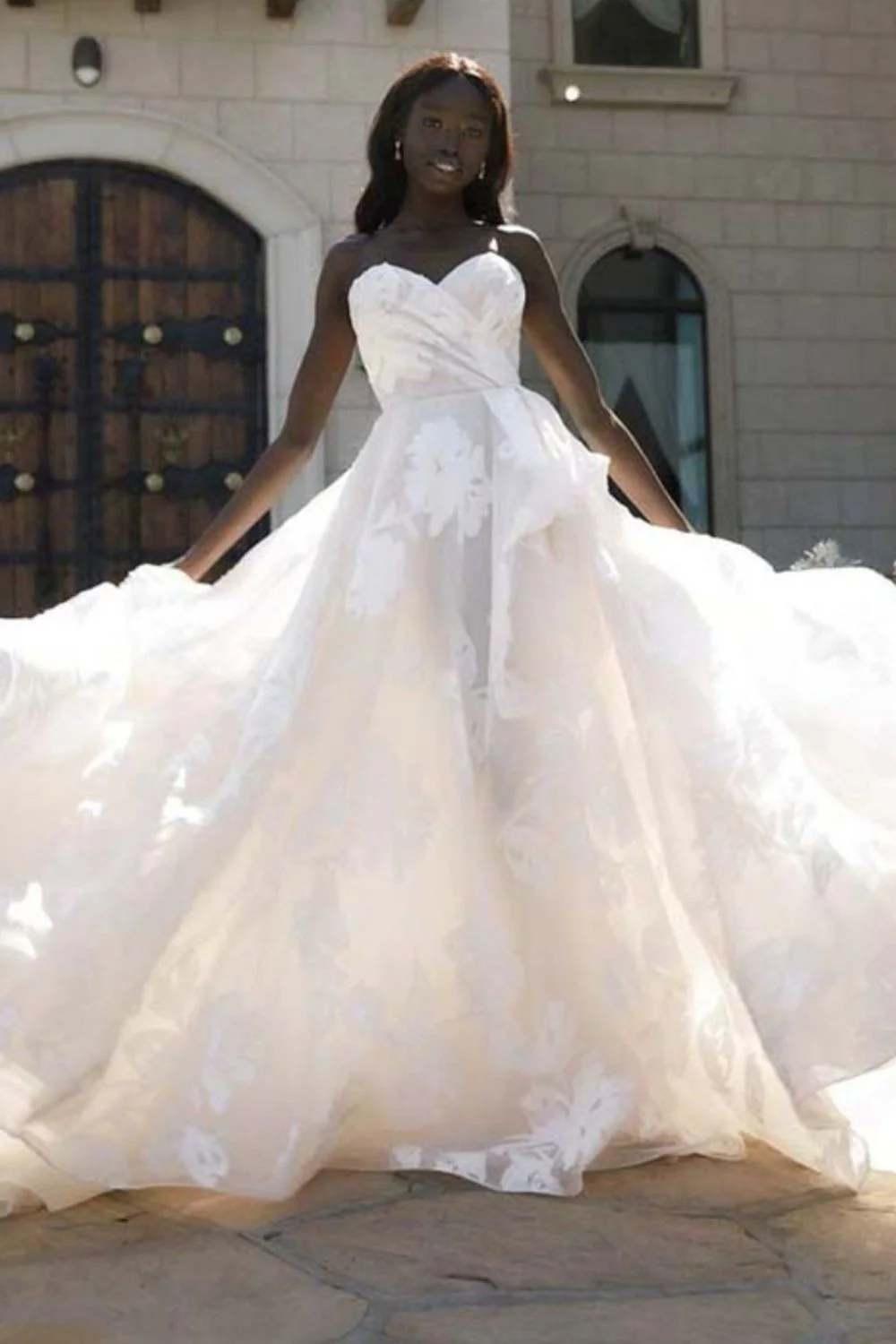 LE1221 with Veil
