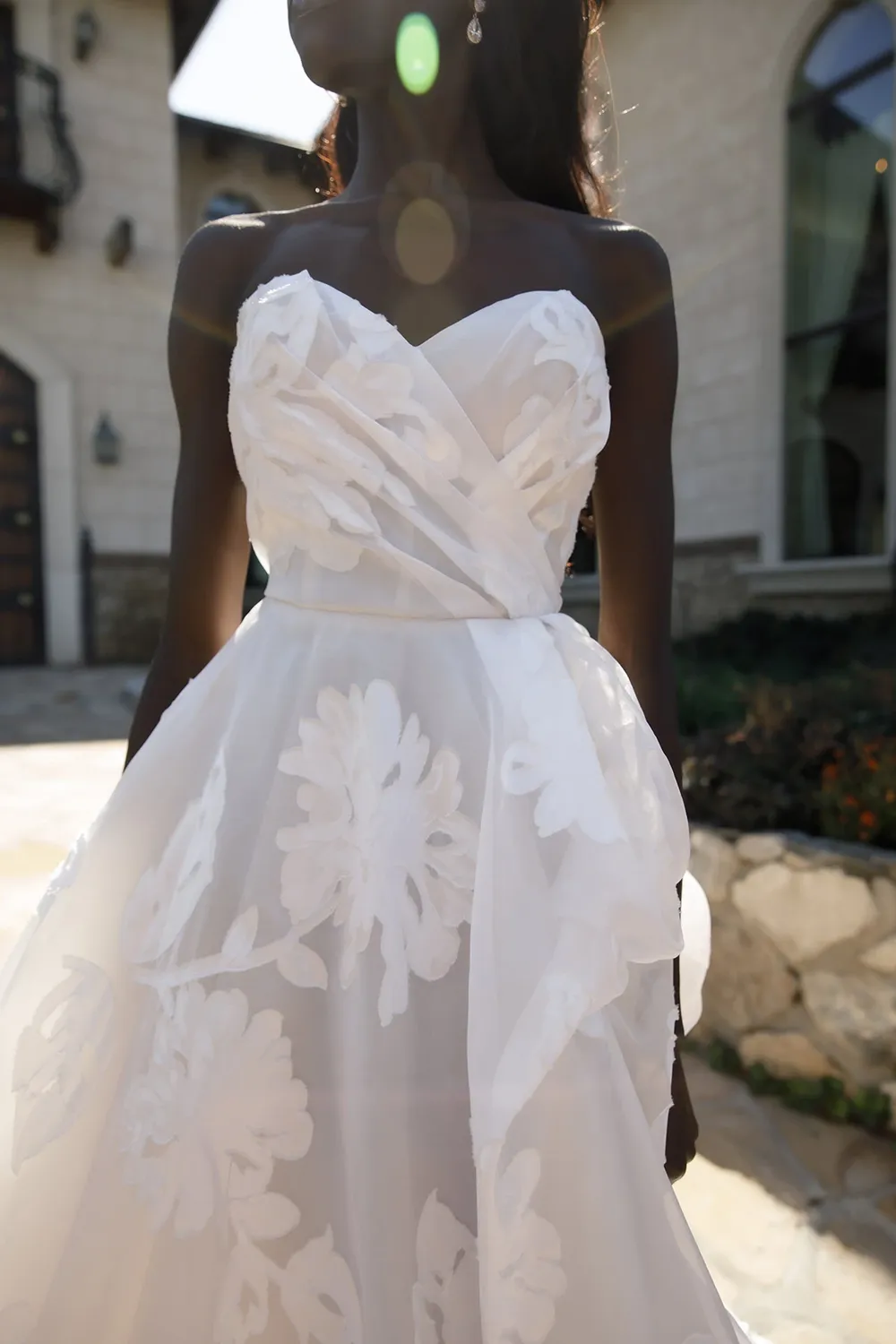LE1221 with Veil - Image 7