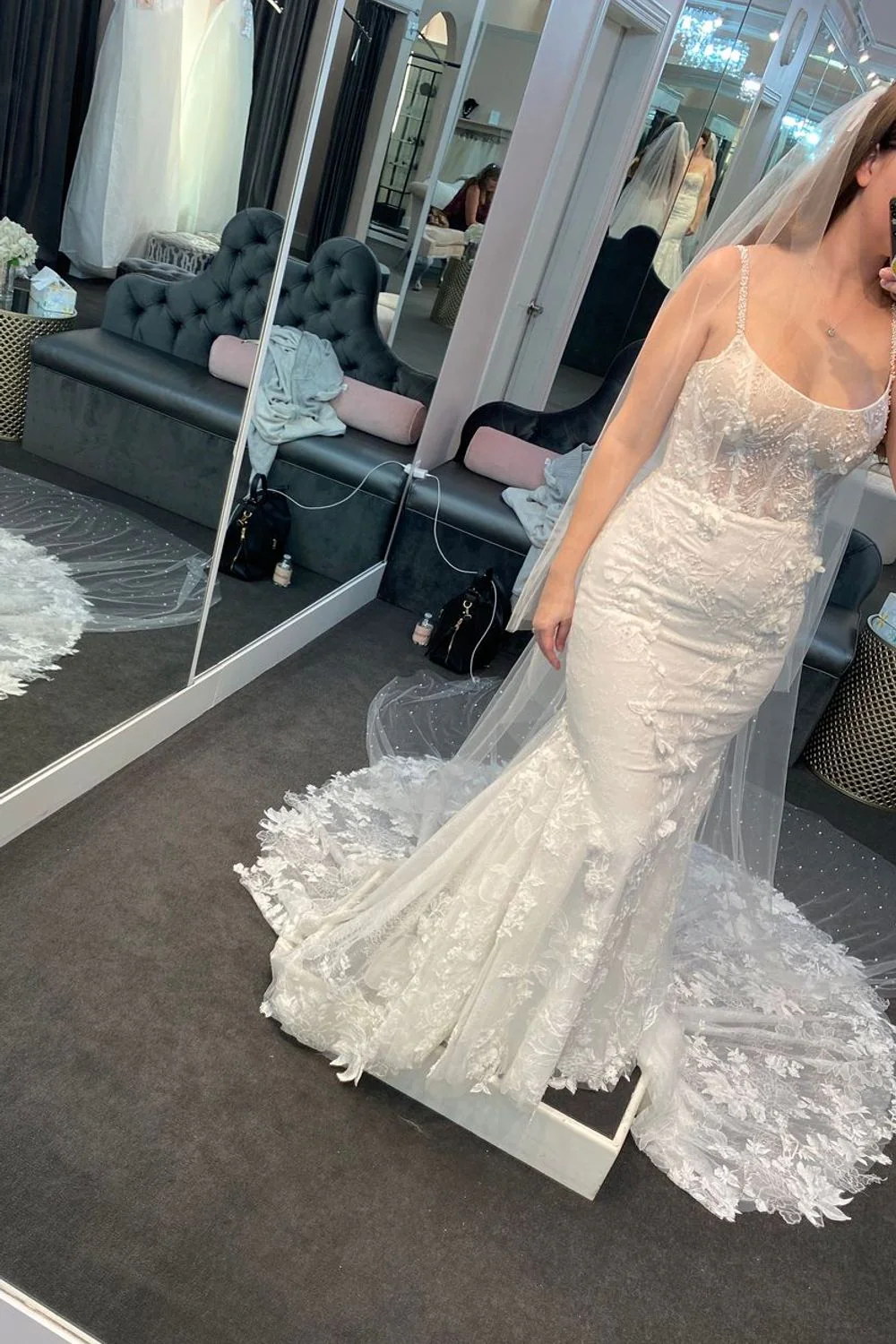 LE1226 with veil - Image 11