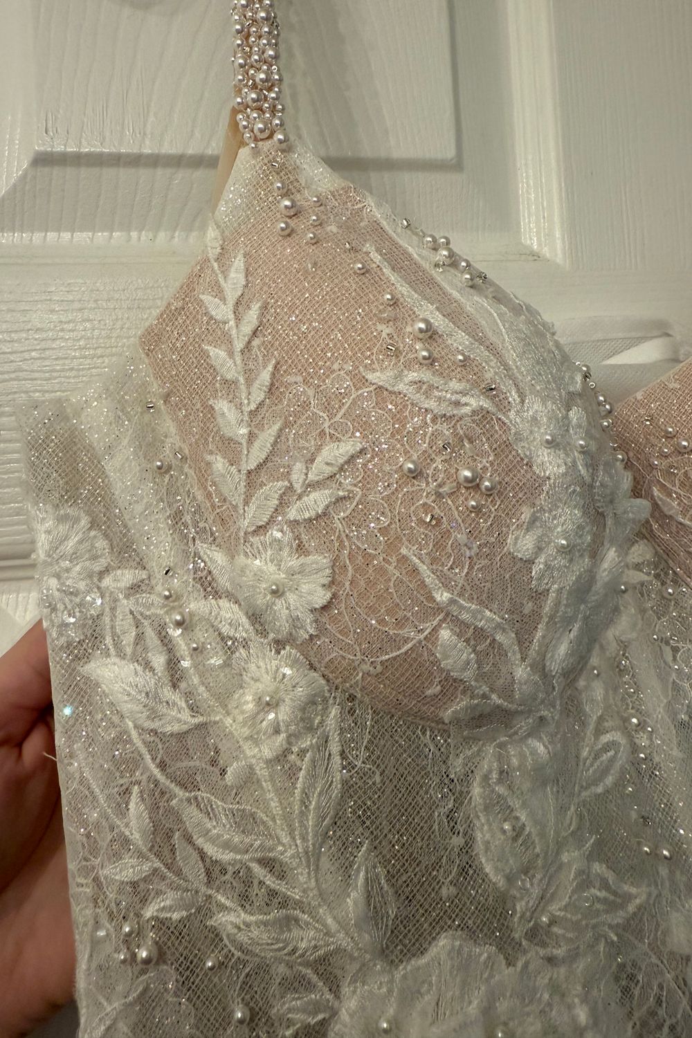 LE1226 with veil - Image 8