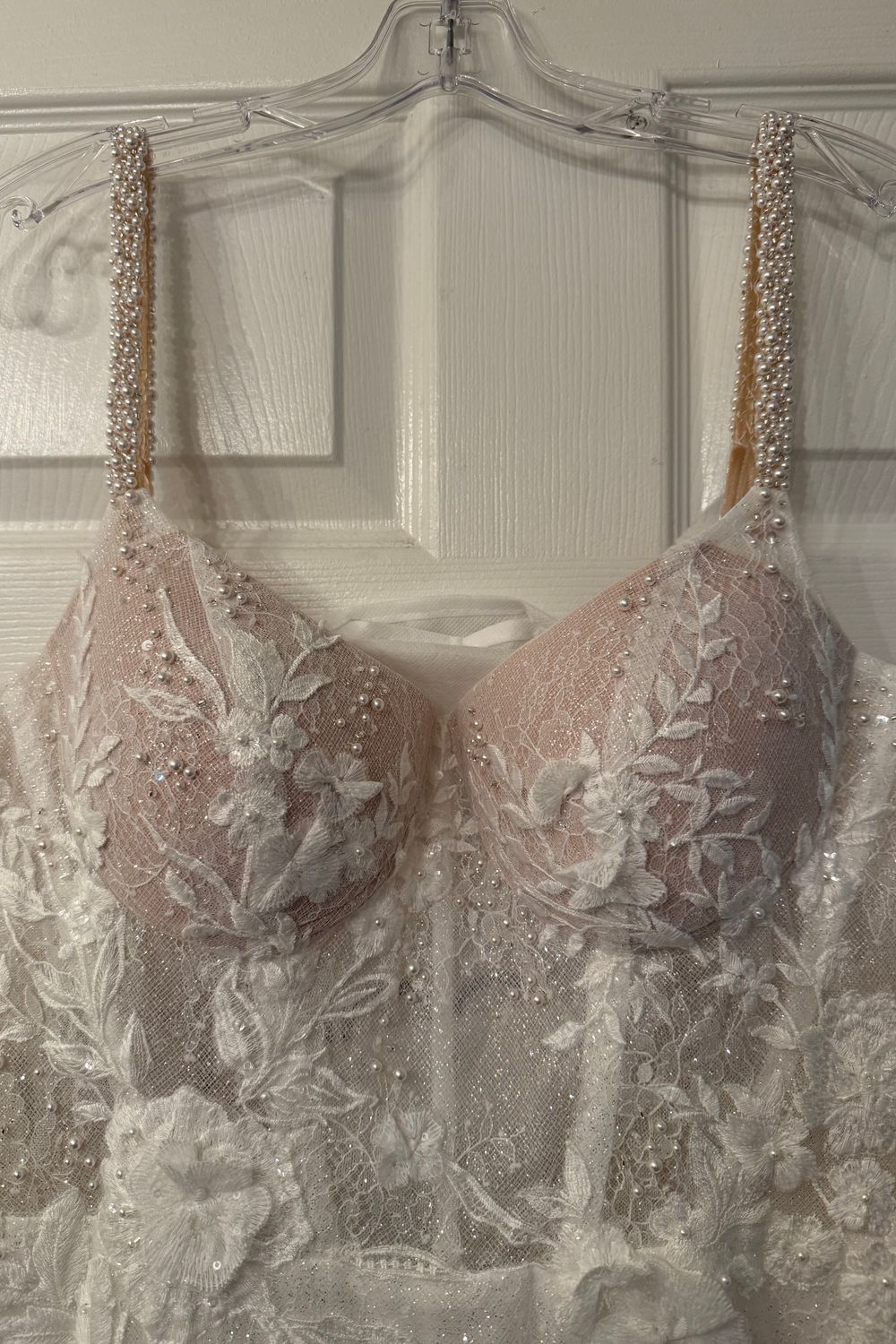 LE1226 with veil - Image 9