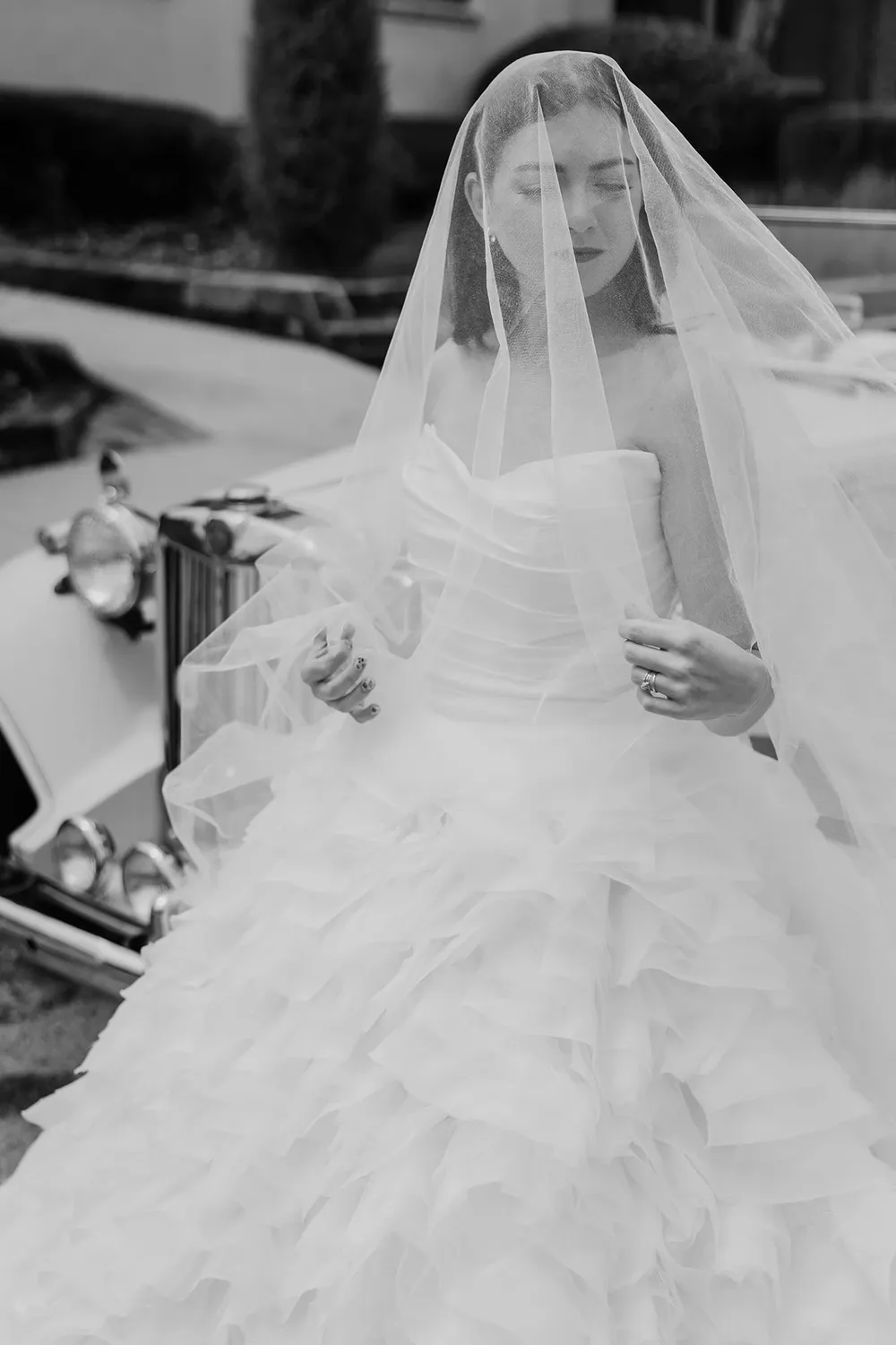 LE1288-ZP with Veil - Image 11