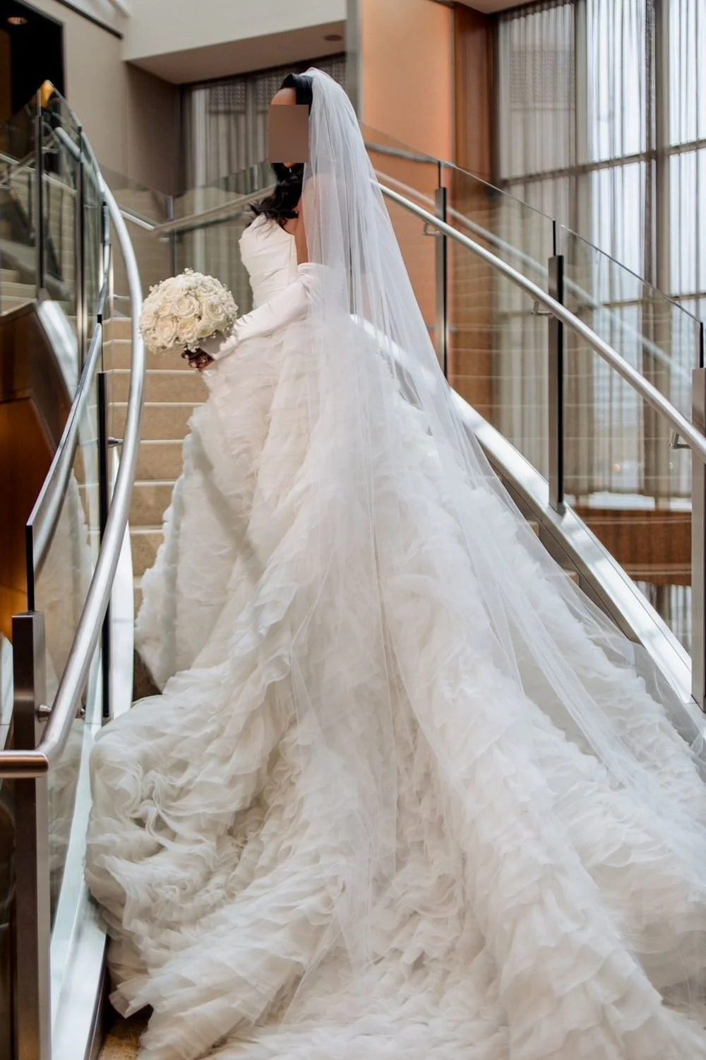 LE1288-ZP with Veil - Image 2