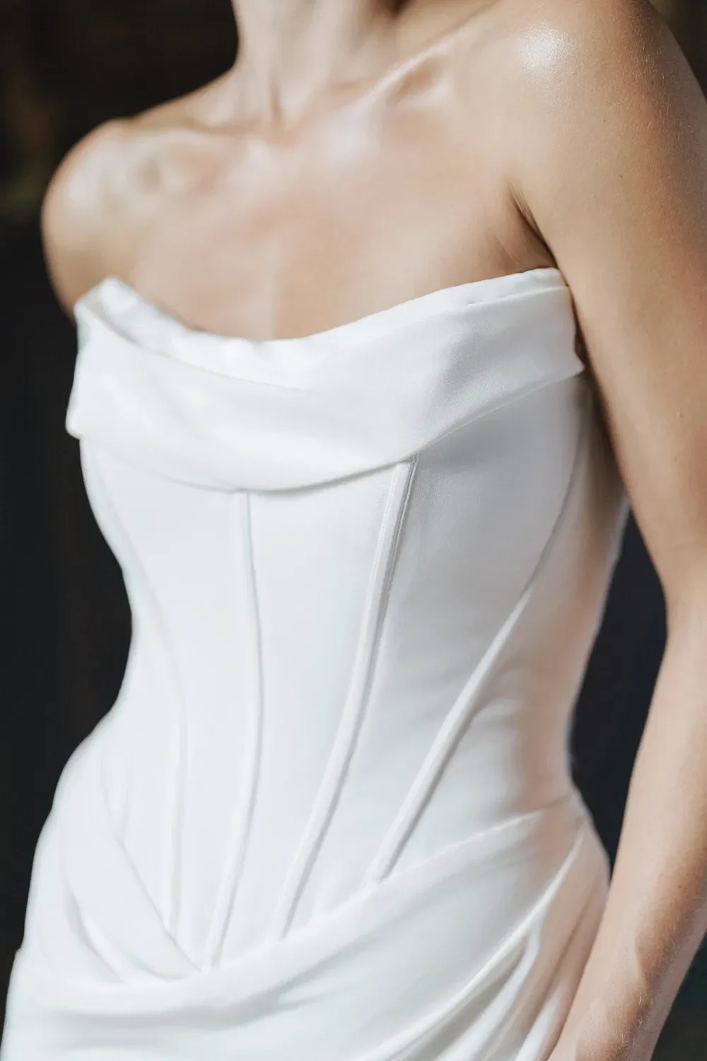 LE1317 with Veil - Image 3