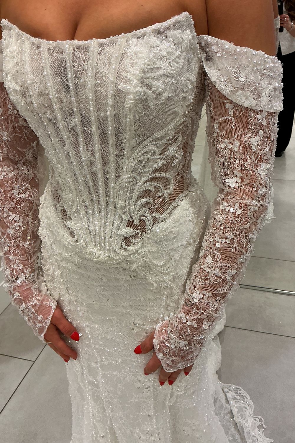 LE1399 with Custom Jacket and Sleeves - Image 9