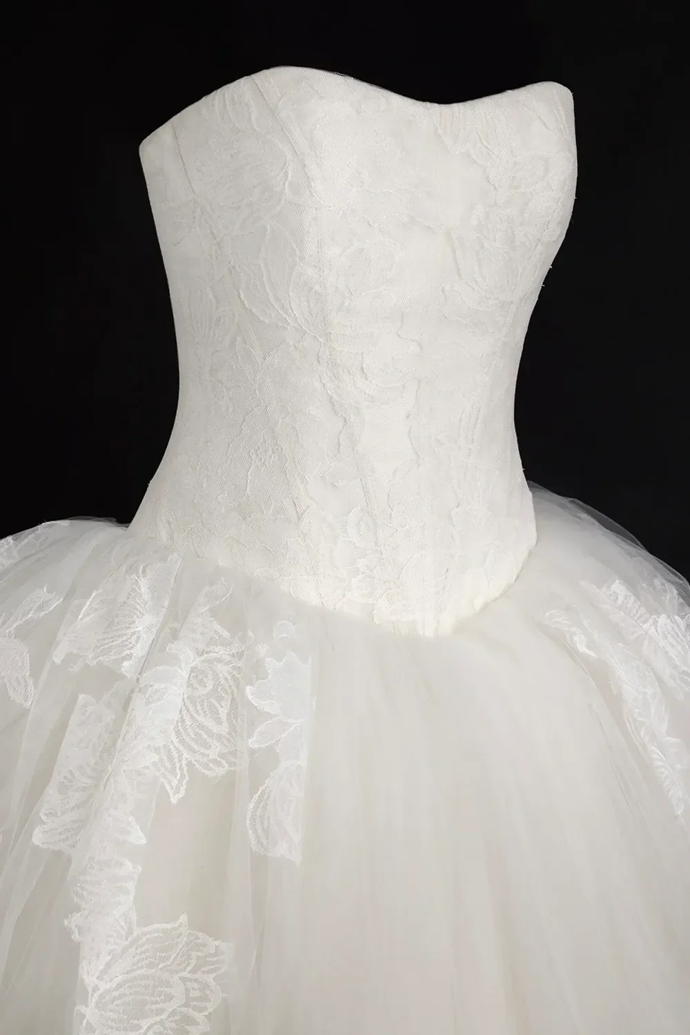 Lisbeth with Veil - Image 9